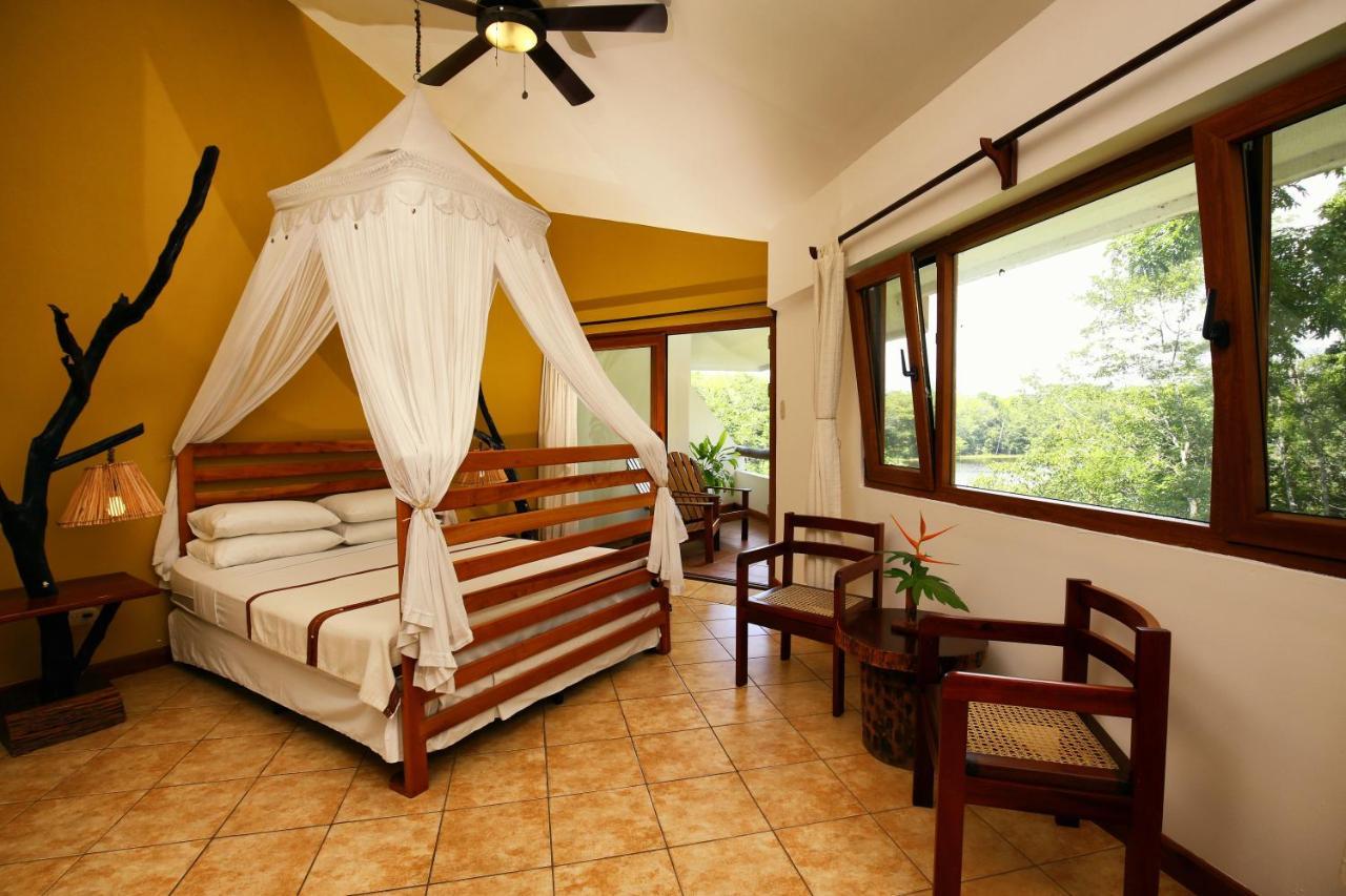 Villa Maya Flores Exterior foto