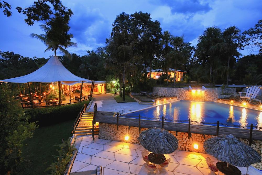 Villa Maya Flores Exterior foto