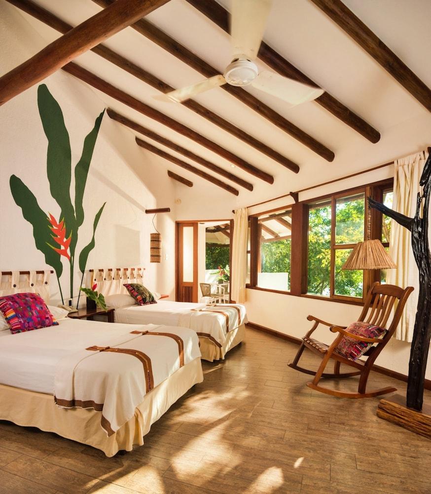 Villa Maya Flores Exterior foto